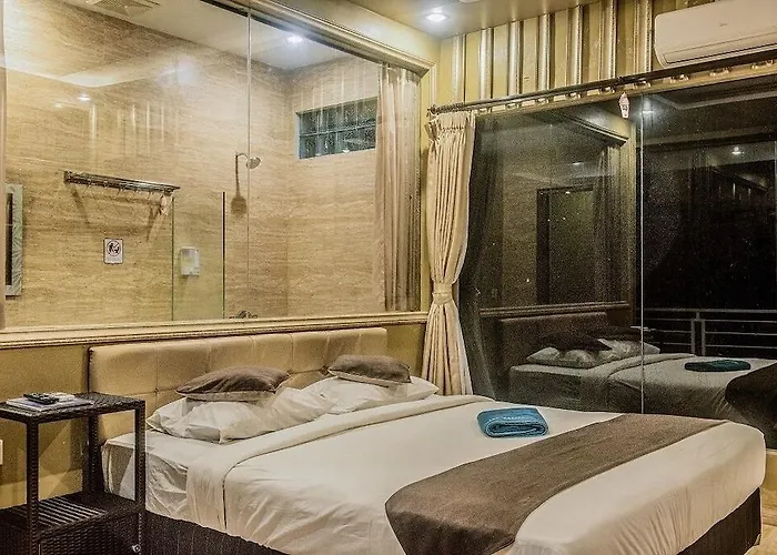 Bombora Surf Camp Улувату