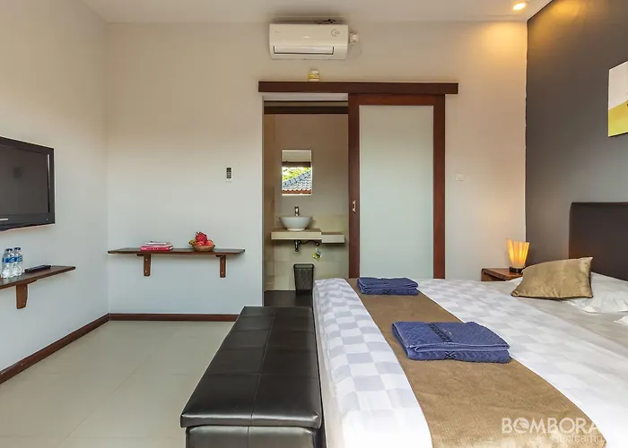 Bombora Surf Camp Konukevi *