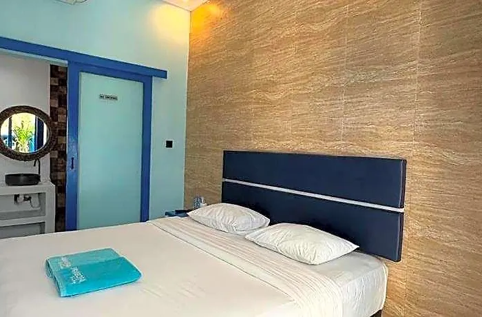 Bombora Surf Camp Улувату