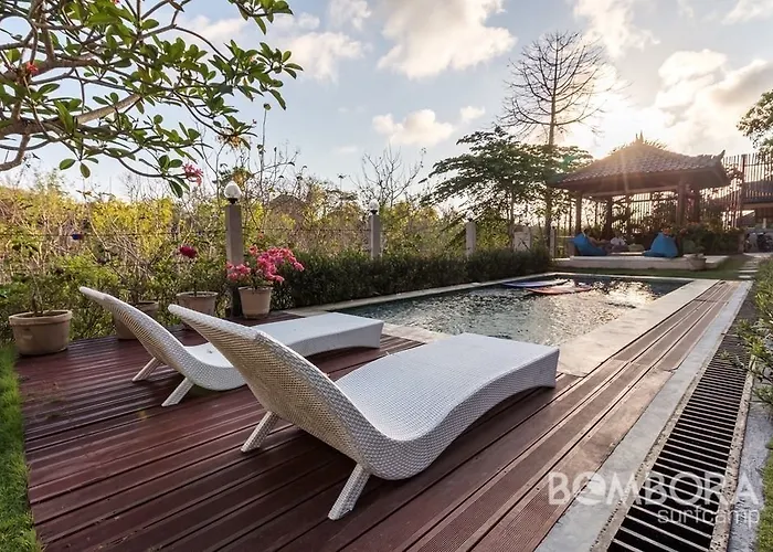 Konukevi Bombora Surf Camp Uluwatu